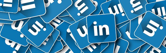 should doctors use LinkedIn